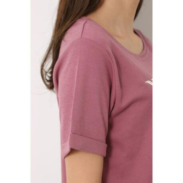 rienda(リエンダ)のLOVERロゴT/SH レディースのトップス(Tシャツ(半袖/袖なし))の商品写真