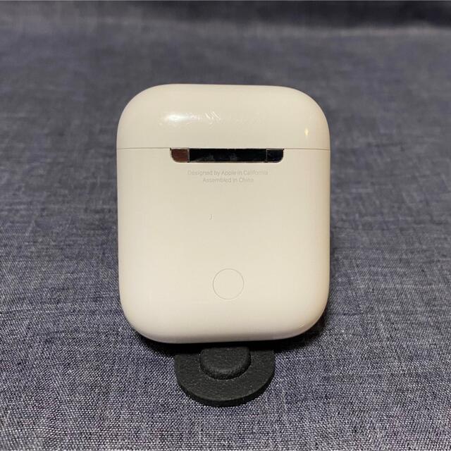 Apple(アップル)のエアーポッツ　AirPods エアーポッズ　充電ケース　充電機　充電　純正　正規 スマホ/家電/カメラのオーディオ機器(ヘッドフォン/イヤフォン)の商品写真