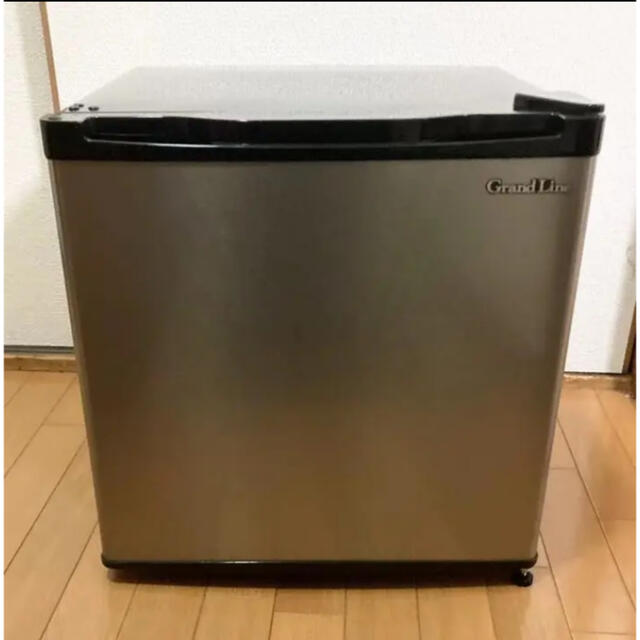 2018年製32L冷凍庫GrandLine AFR32L01sL スマホ/家電/カメラの生活家電(冷蔵庫)の商品写真