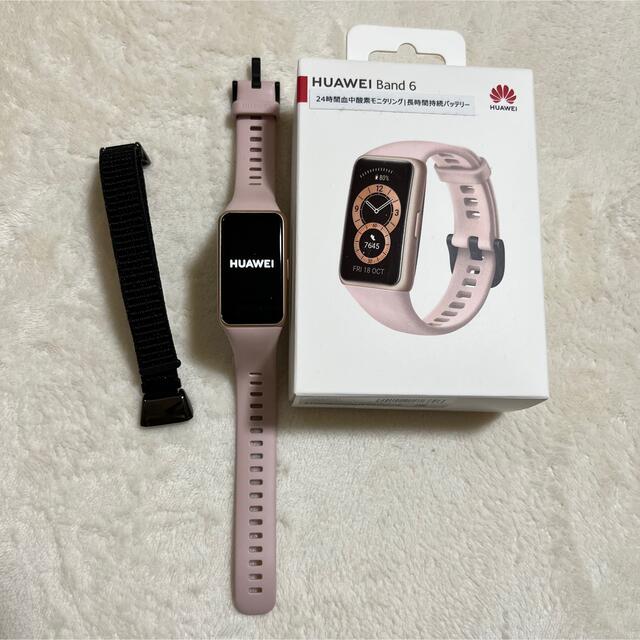 HUAWEI(ファーウェイ)のHUAWEI band 6 pink ナローベルト付き レディースのファッション小物(腕時計)の商品写真