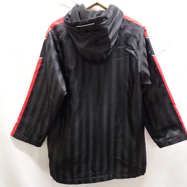 PUMA - プーマ ジュニア 子供 ベンチコート 150 ブラック/レッド PUMA - プーマ ジュニア 子供 ベンチコート 150 ブラック/レッド
