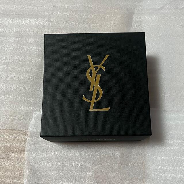 Yves Saint Laurent Beaute(イヴサンローランボーテ)のイブサンローラン 空箱 レディースのバッグ(ショップ袋)の商品写真