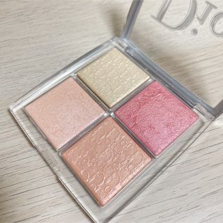 ディオール(Dior)のディオール バックステージフェイスグロウパレット 004(フェイスカラー)