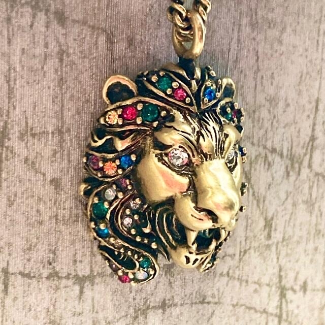 Gucci - 激レア☆GUCCI オールドグッチ ライオン ラインストーン