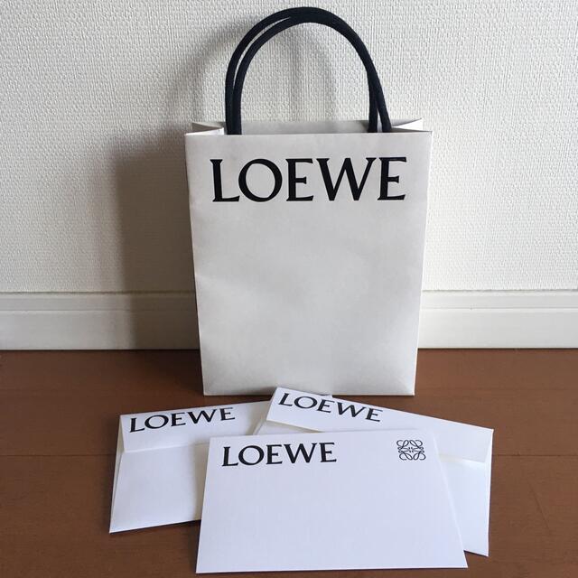 LOEWE(ロエベ)のLOEWEショッパー&メッセージカード付 レディースのバッグ(ショップ袋)の商品写真