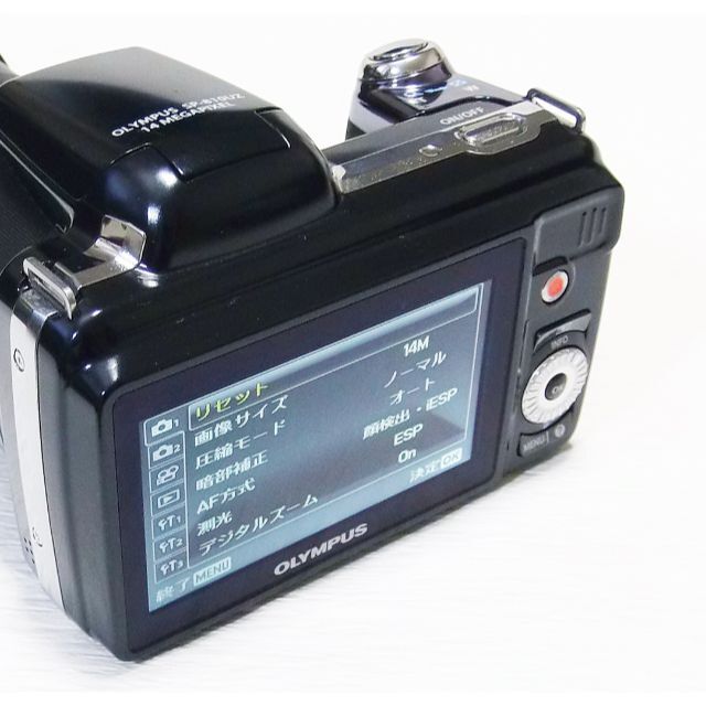 オリンパス SP-810UZ高性能デジカメ　連写速度30枚/秒36倍ズーム