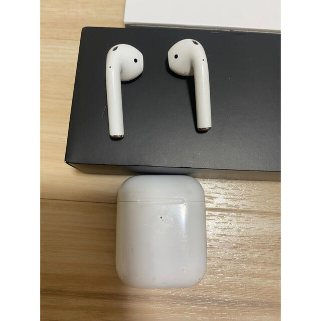 Apple Watch     AirPods
