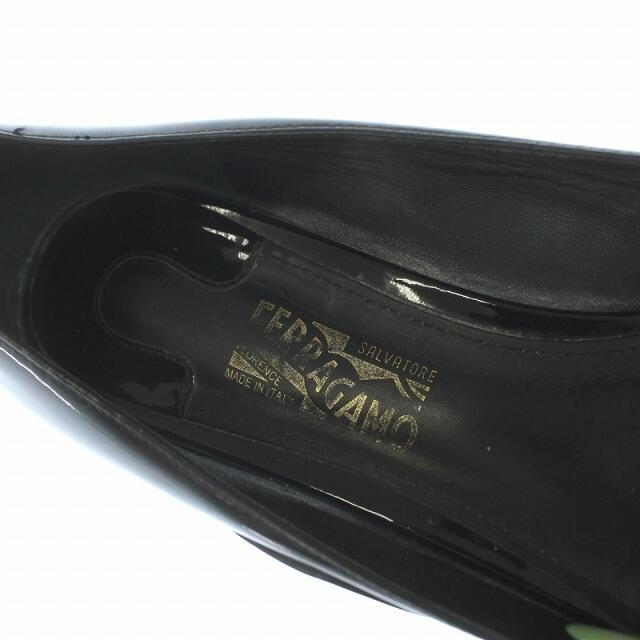 Salvatore Ferragamo(サルヴァトーレフェラガモ)のサルヴァトーレフェラガモ フラットシューズ ヴァラ 7.5D 25cm 黒 レディースの靴/シューズ(バレエシューズ)の商品写真