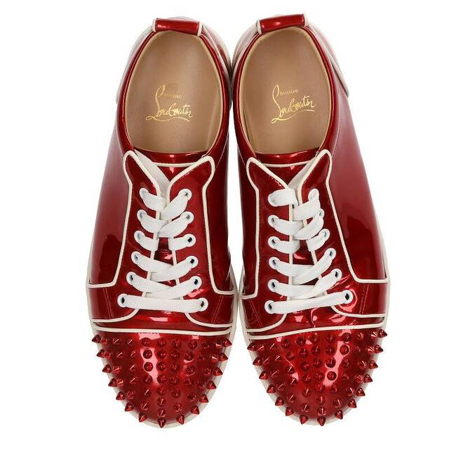 Christian Louboutin(クリスチャンルブタン)のクリスチャンルブタン パテントレザースタッズスニーカー メンズ 42 メンズの靴/シューズ(スニーカー)の商品写真