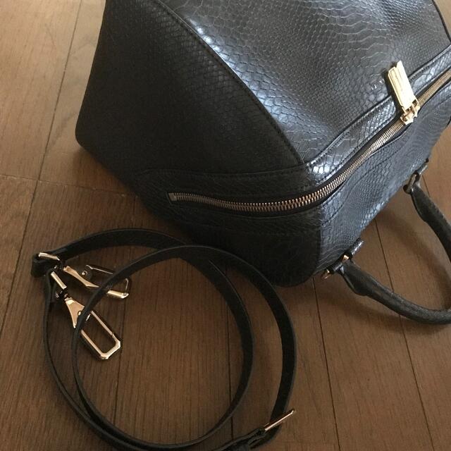 Charles and Keith(チャールズアンドキース)の2way ハンドバッグ　ショルダーバッグ　パイソン  レディースのバッグ(ショルダーバッグ)の商品写真