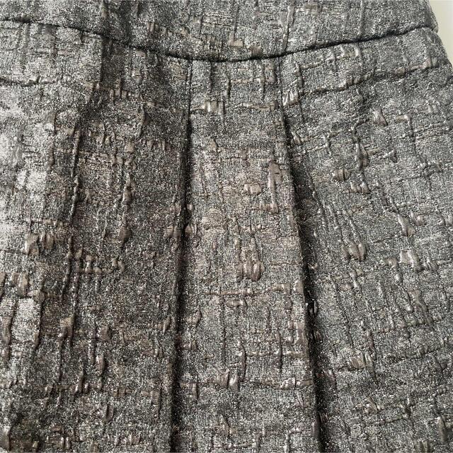 Max Mara(マックスマーラ)の【Max Mara】ウール混　膝丈スカート　タイタス感　黒　サイズ36 レディースのスカート(ひざ丈スカート)の商品写真
