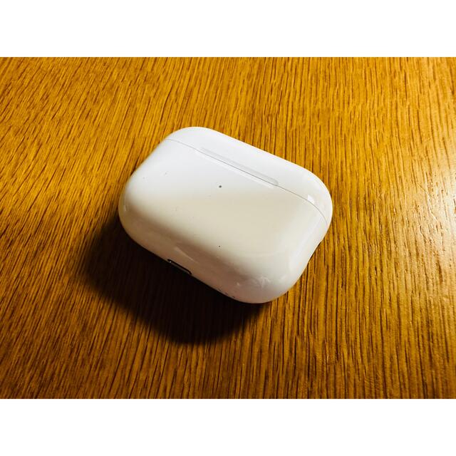 Apple(アップル)の【超美品・専用ケース付き】 Apple AirPods Pro 2 スマホ/家電/カメラのオーディオ機器(ヘッドフォン/イヤフォン)の商品写真