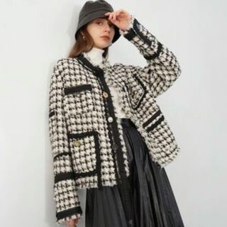 ザラ(ZARA)のdzzit ツイードジャケット(ノーカラージャケット)