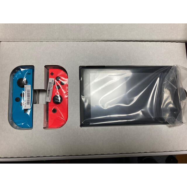 Nintendo Switch(ニンテンドースイッチ)のNintendo Switch JOY-CON(L) ネオンブルー/(R) ネオ エンタメ/ホビーのゲームソフト/ゲーム機本体(家庭用ゲーム機本体)の商品写真