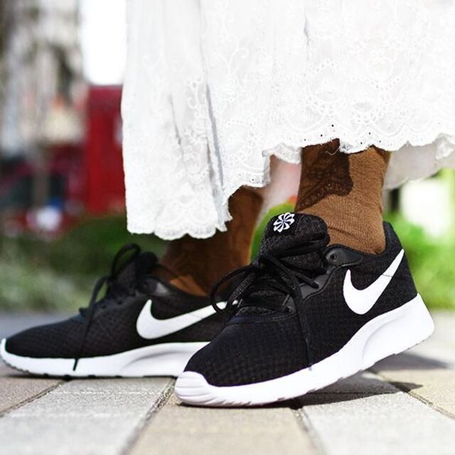 送料無料 NIKE/スニーカー/23cm - 通販 - motelparati.com.br