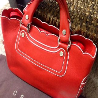 セリーヌ(celine)の【限定品♡】CELINE セリーヌ  ブギーバッグ  赤レザー(ハンドバッグ)