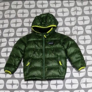 パタゴニア(patagonia)のpatagonia ダウンジャケット☆4T(ジャケット/上着)