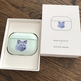 メゾンキツネ(MAISON KITSUNE')のMAISON KITSUNE FOX AirPods Proケース(モバイルケース/カバー)