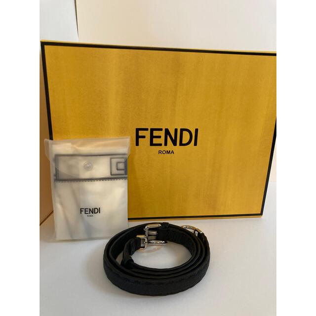 FENDI ピーカブー　アイシーユー