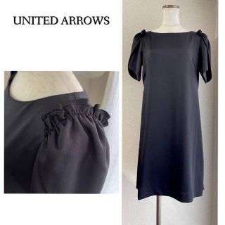 ユナイテッドアローズ(UNITED ARROWS)のチューリップ袖がレトロ可愛い♪　Iライン ミニワンピース　M　ブラック(ミニワンピース)