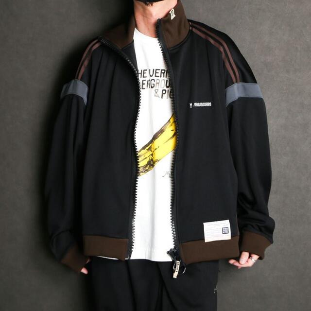MIHARAYASUHIRO(ミハラヤスヒロ)のwide back track jacket ブラック44 メンズのトップス(ジャージ)の商品写真