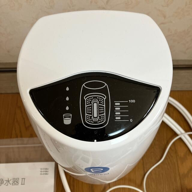 Amway(アムウェイ)のAmway浄水器　アムウェイ浄水器　2018年製　【本体・一部付属品】 インテリア/住まい/日用品のキッチン/食器(浄水機)の商品写真