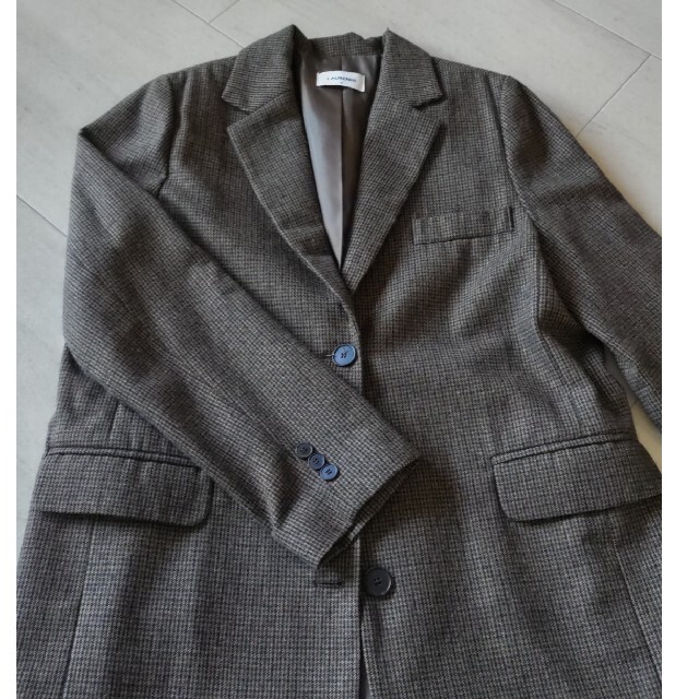 dholic(ディーホリック)のLAURENHIテーラードジャケット レディースのジャケット/アウター(テーラードジャケット)の商品写真