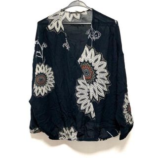 デシグアル(DESIGUAL)のデシグアル 長袖カットソー サイズS美品  -(カットソー(長袖/七分))