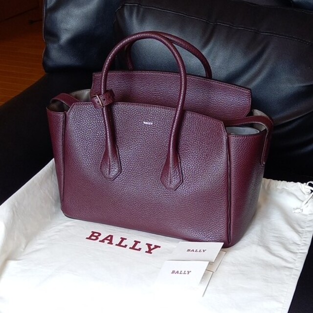 Bally(バリー)のBALLYバリー☆SOMMETソメ ミディアム　レザートートバッグ レディースのバッグ(トートバッグ)の商品写真