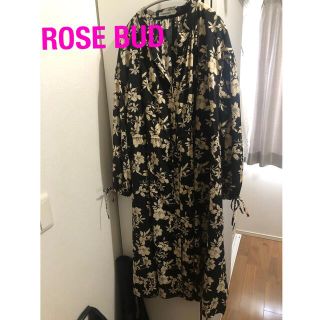 ローズバッド(ROSE BUD)の【最終】ROSE BUD フラワーワンピース　花柄(ロングワンピース/マキシワンピース)