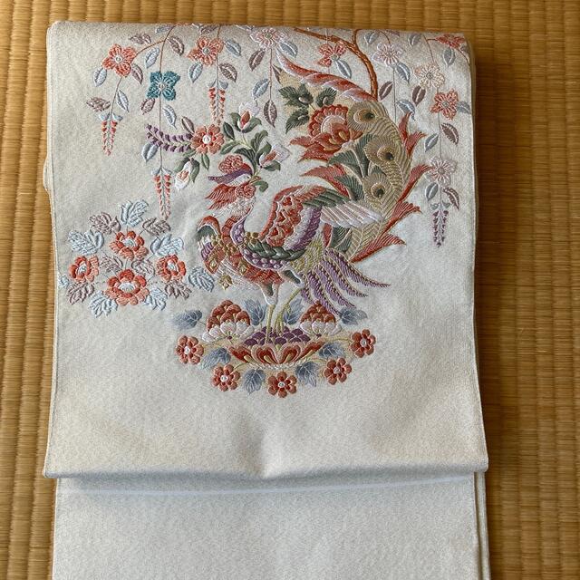 着物正絹袋帯　白　花食い鳥　刺繍　太鼓柄