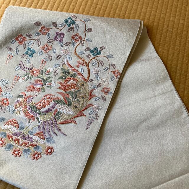 正絹袋帯　白　花食い鳥　刺繍　太鼓柄 3