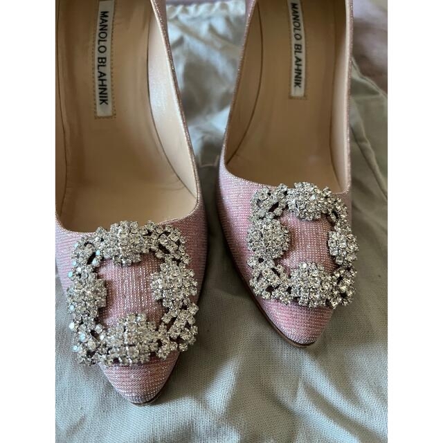 MANOLO BLAHNIK(マノロブラニク)のマノロブラニク🌸ハンギシピンク　ラメ　グリッター　35 レディースの靴/シューズ(ハイヒール/パンプス)の商品写真