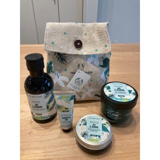 ザボディショップ(THE BODY SHOP)のボディーショップ　ホリデーボディケアバッグ(ボディクリーム)