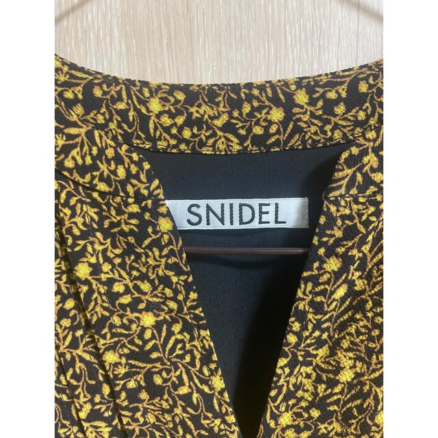 SNIDEL(スナイデル)のSNIDEL 小花柄ワンピース レディースのワンピース(ロングワンピース/マキシワンピース)の商品写真