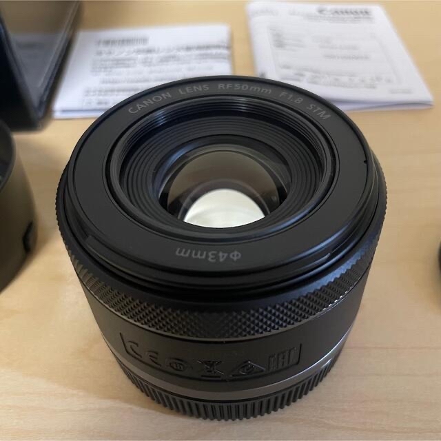 cannon RF 50mm F1.8STM 単焦点レンズ+レンズフード 最安値 cannon RF 50mm F1.8STM 単焦点レンズ+レンズフード 最安値
