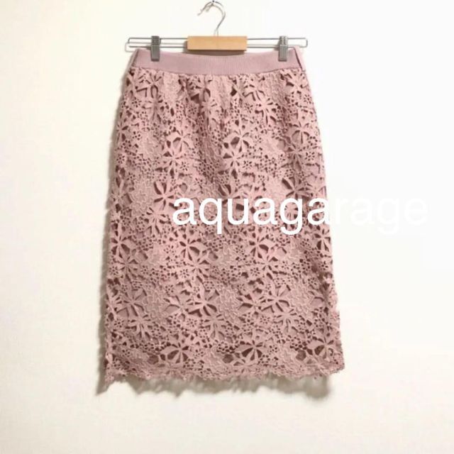 aquagarage(アクアガレージ)のアクアガレージ　レース　ニット　スカート　ウエストゴム　生地厚め　ピンク レディースのスカート(ひざ丈スカート)の商品写真