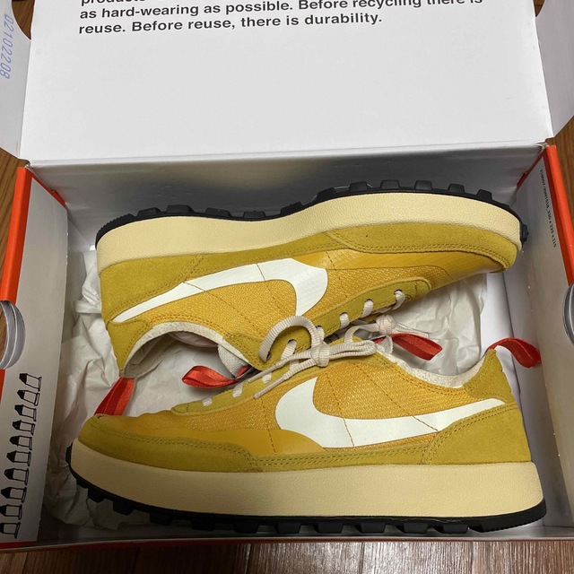 NIKE(ナイキ)のTomSachs NikeCraft WMNS Yellow 28cm レディースの靴/シューズ(スニーカー)の商品写真