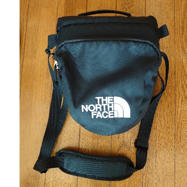 THE NORTH FACE(ザノースフェイス)のTHE NORTH FACEノースフェイス　カメラバッグ　ブラック スマホ/家電/カメラのカメラ(ケース/バッグ)の商品写真