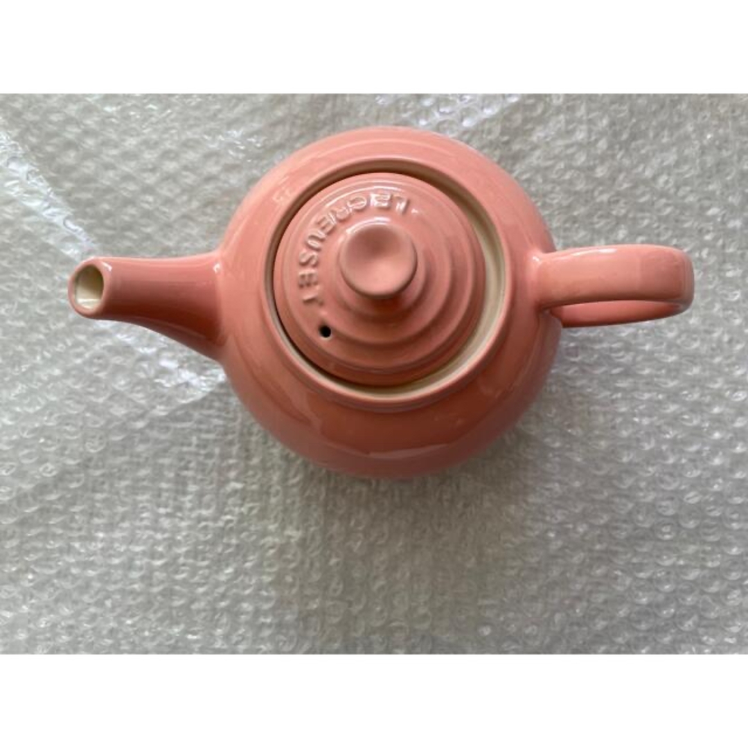 LE CREUSET(ルクルーゼ)のルクルーゼ　ティーポット　ピンク インテリア/住まい/日用品のキッチン/食器(食器)の商品写真