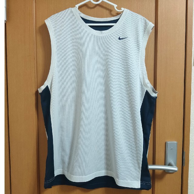 NIKE(ナイキ)のNIKE タンクトップ ノースリーブ リバーシブル ホワイト×ネイビー XL メンズのトップス(タンクトップ)の商品写真