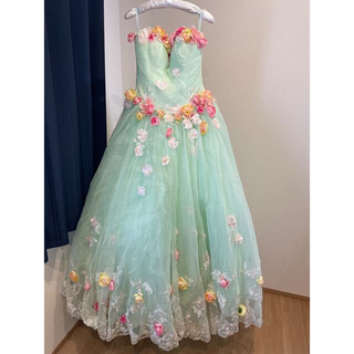 カラードレス メロングリーン 緑色 TIGLILY パニエ付 結婚式 発表会(ウェディングドレス)