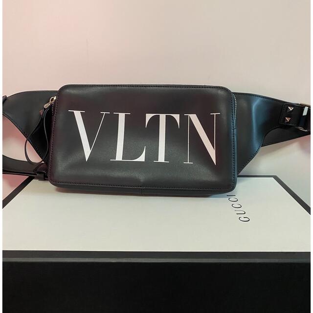 美品 VALENTINO VLTN レザー ボディバッグ ショルダーバッグ