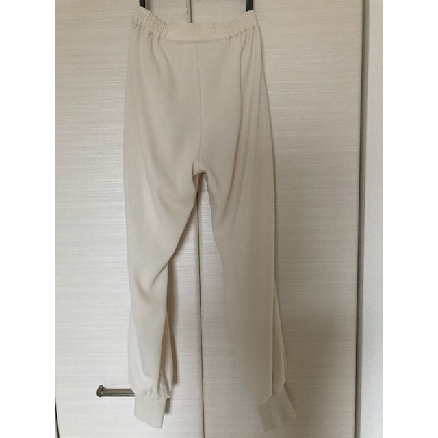 L'Appartement DEUXIEME CLASSE(アパルトモンドゥーズィエムクラス)のL'Appartement Col Pierrot Rib Pants 36 レディースのパンツ(カジュアルパンツ)の商品写真