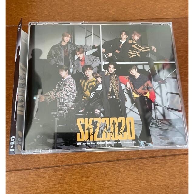 stray kids アルバム　skz2020 DVDつき エンタメ/ホビーのCD(K-POP/アジア)の商品写真