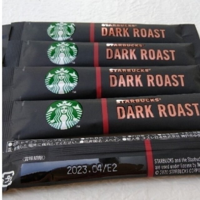 Starbucks Coffee(スターバックスコーヒー)のスターバックス　コーヒー　ソリュブル　ミディアム　ダークロースト　ブラック 食品/飲料/酒の飲料(コーヒー)の商品写真