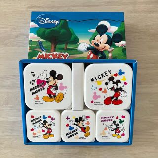 ディズニー(Disney)の【新品】ディズニー ミッキー タッパー 保存容器 5個セット(容器)