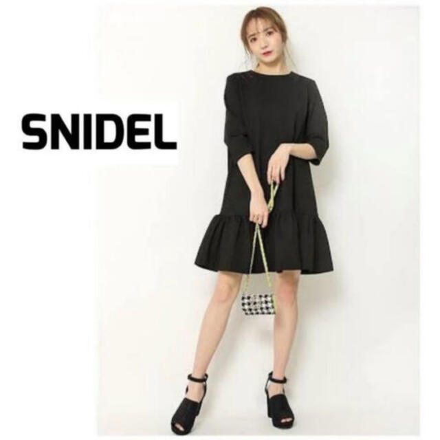 SNIDEL(スナイデル)のスナイデル　黒ワンピース レディースのワンピース(ミニワンピース)の商品写真