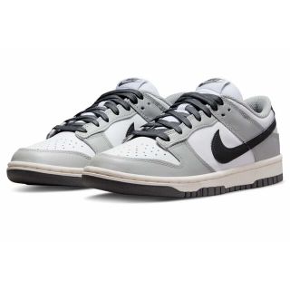 ナイキ(NIKE)のNike WMNS Dunk Low "Light Smoke Grey"(スニーカー)