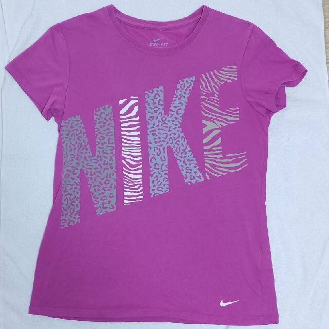 NIKE(ナイキ)のNIKE キッズ DRY-FIT  Tシャツ 160 キッズ/ベビー/マタニティのキッズ服女の子用(90cm~)(Tシャツ/カットソー)の商品写真